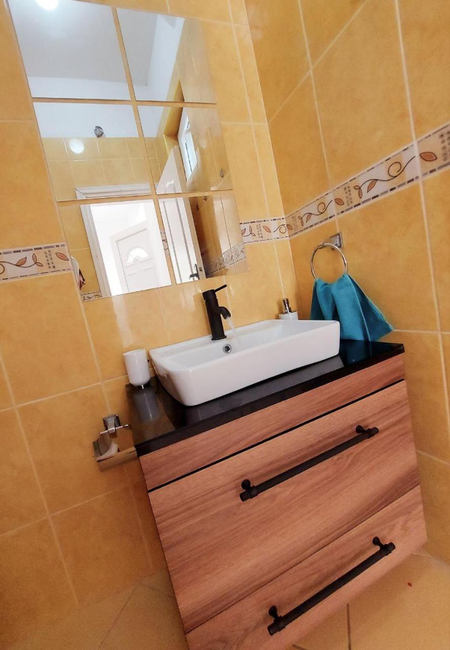 Apartmani Radovic Бієла Номер фото