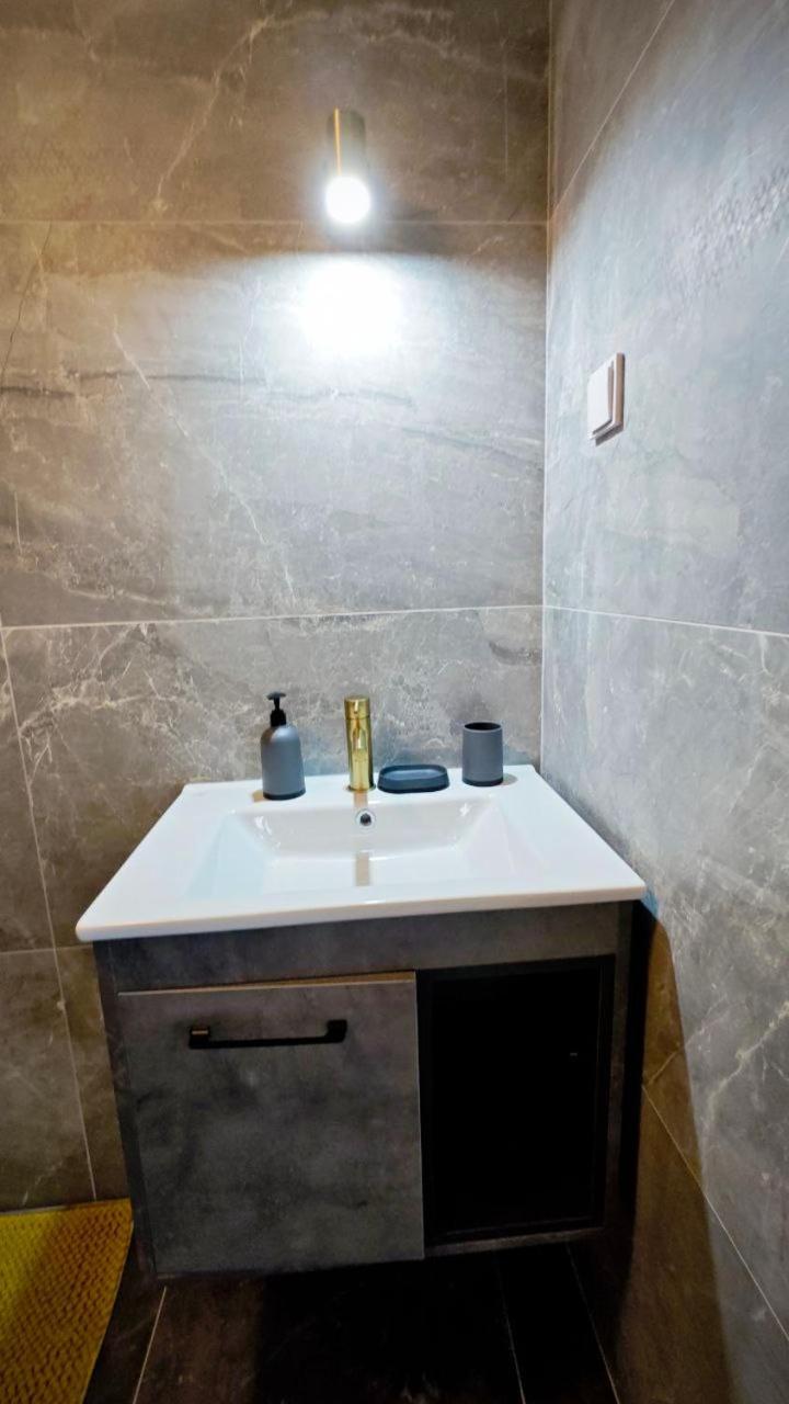 Apartmani Radovic Бієла Екстер'єр фото