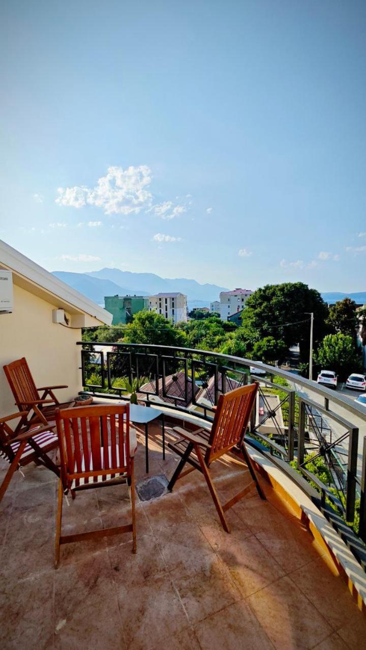 Apartmani Radovic Бієла Екстер'єр фото