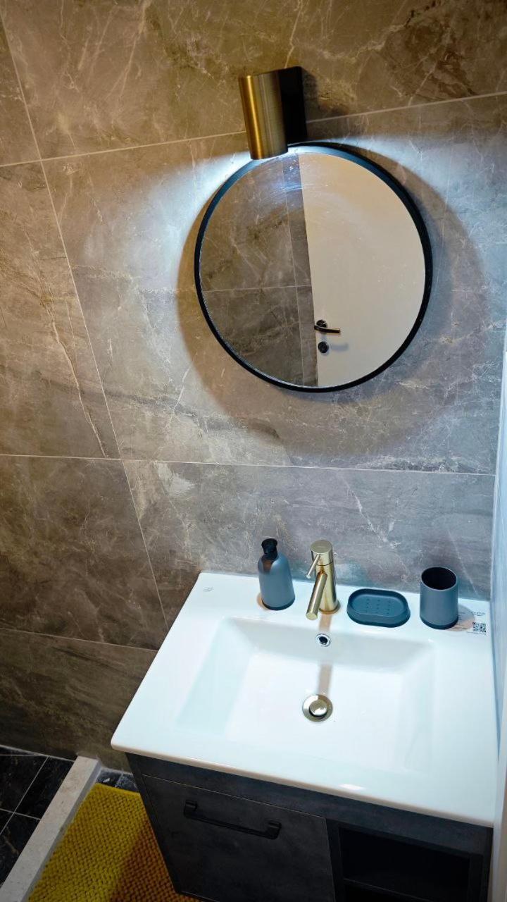 Apartmani Radovic Бієла Екстер'єр фото