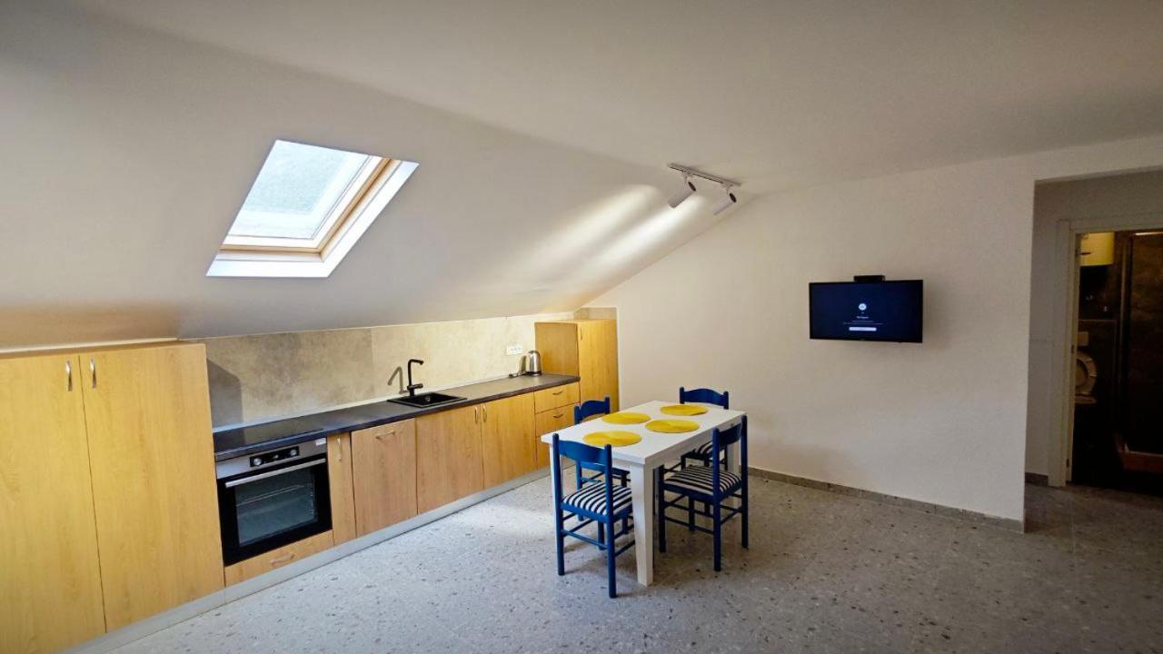 Apartmani Radovic Бієла Екстер'єр фото