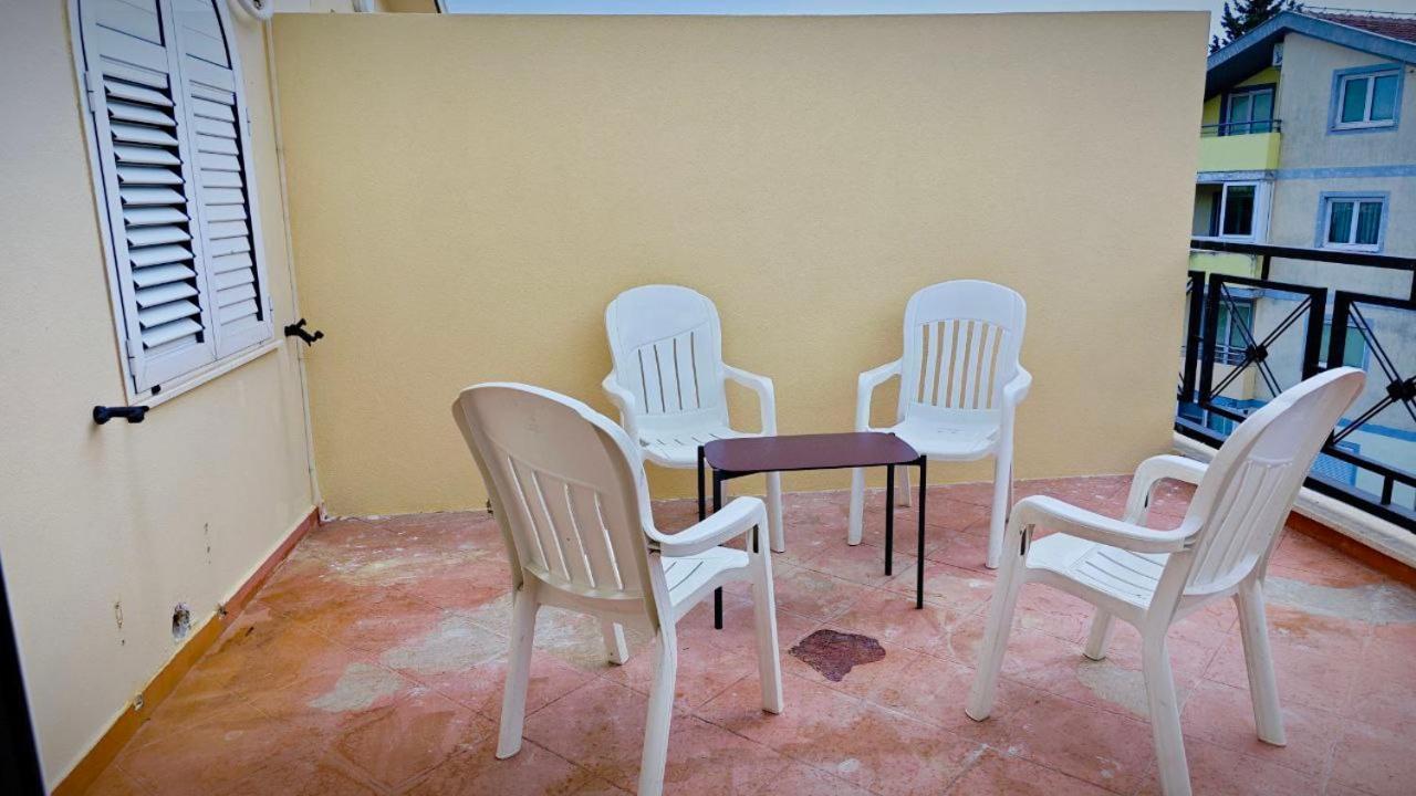 Apartmani Radovic Бієла Екстер'єр фото